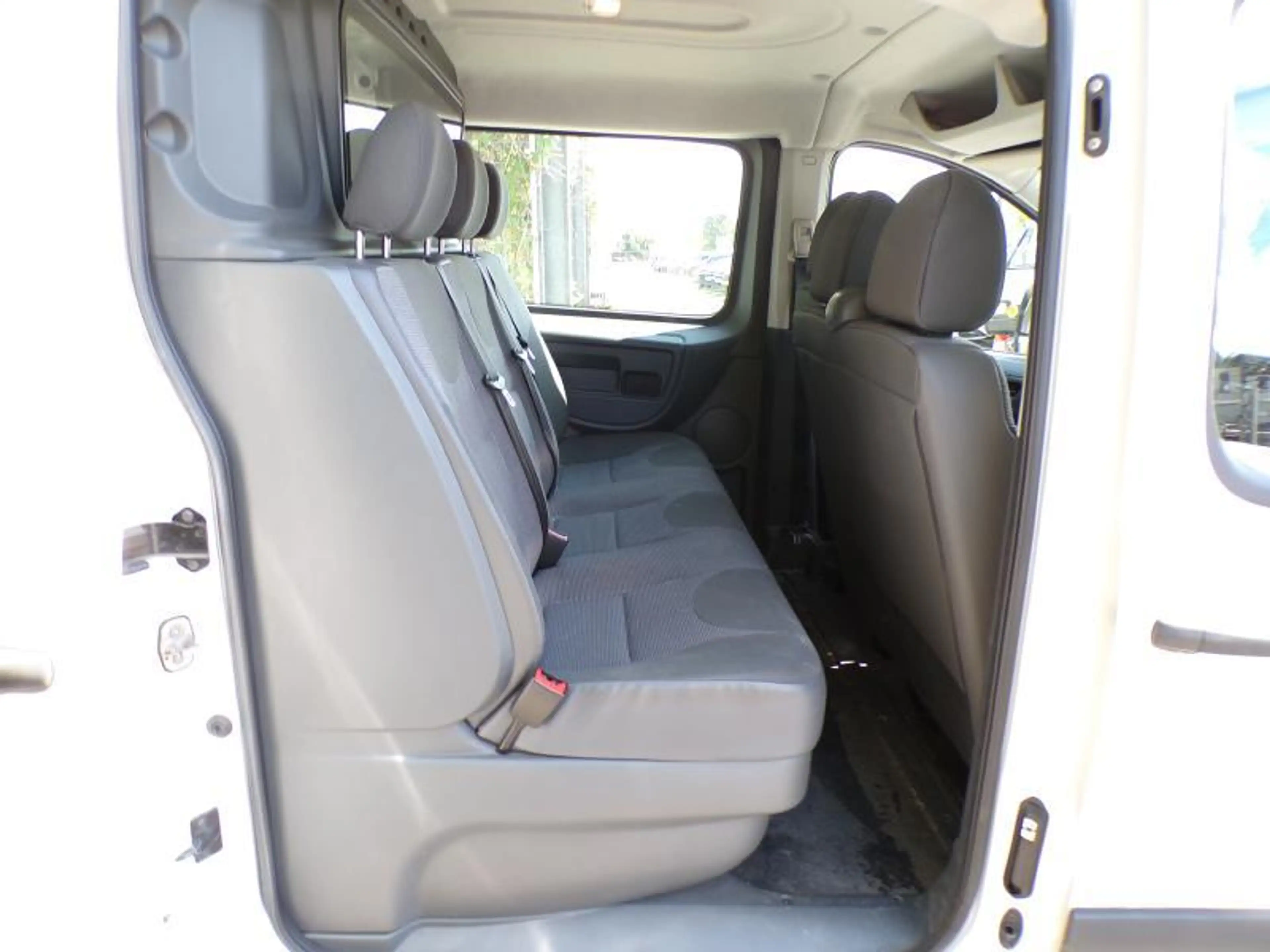 Peugeot Expert 2.0 HDi 128cv 6pl blanc 05/16 Airco Capteurs — photo 7