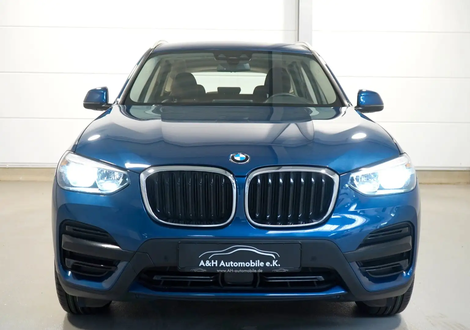 BMW X3 xDrive 20 d Advantage *AHK*HUD*LEDER*KAMERA* Blauw - 2