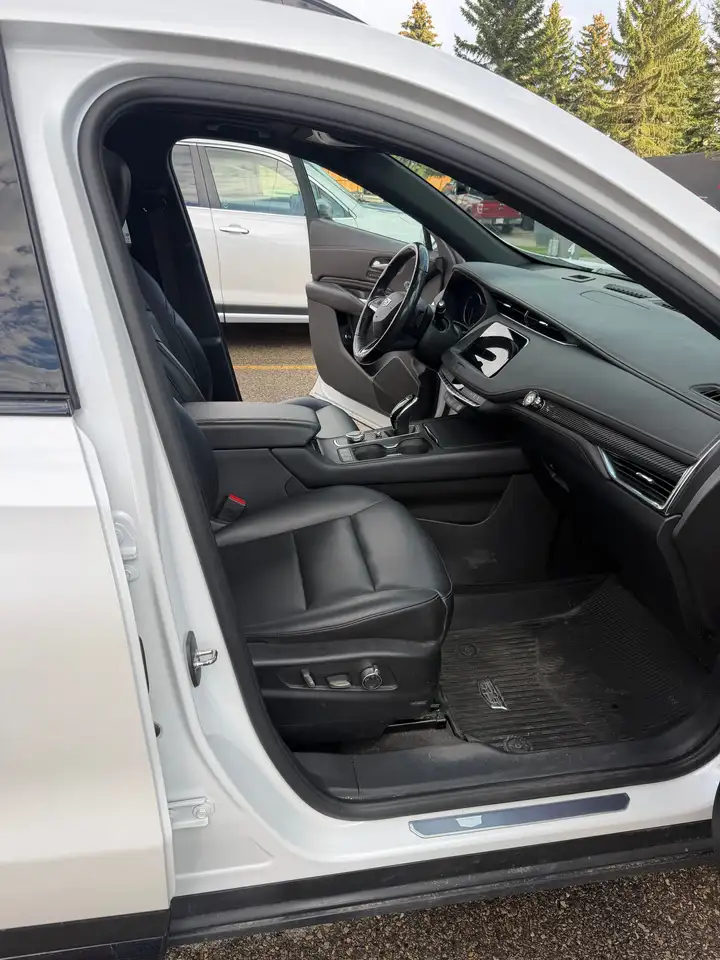 Cadillac XT4 снимка Cadillac XT4