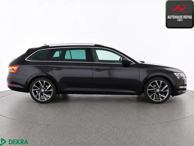 Skoda Superb view 6