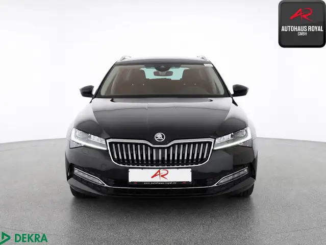Skoda Superb view 8