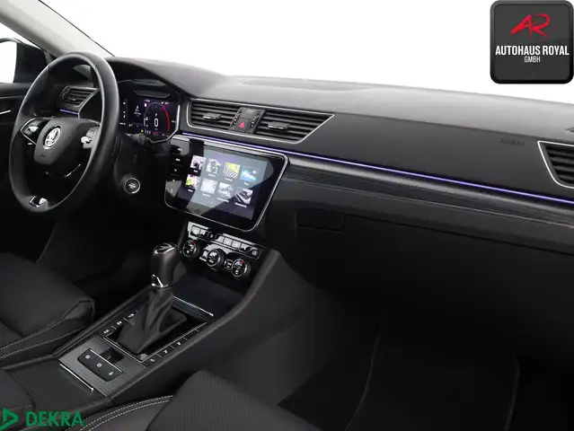 Skoda Superb view 11