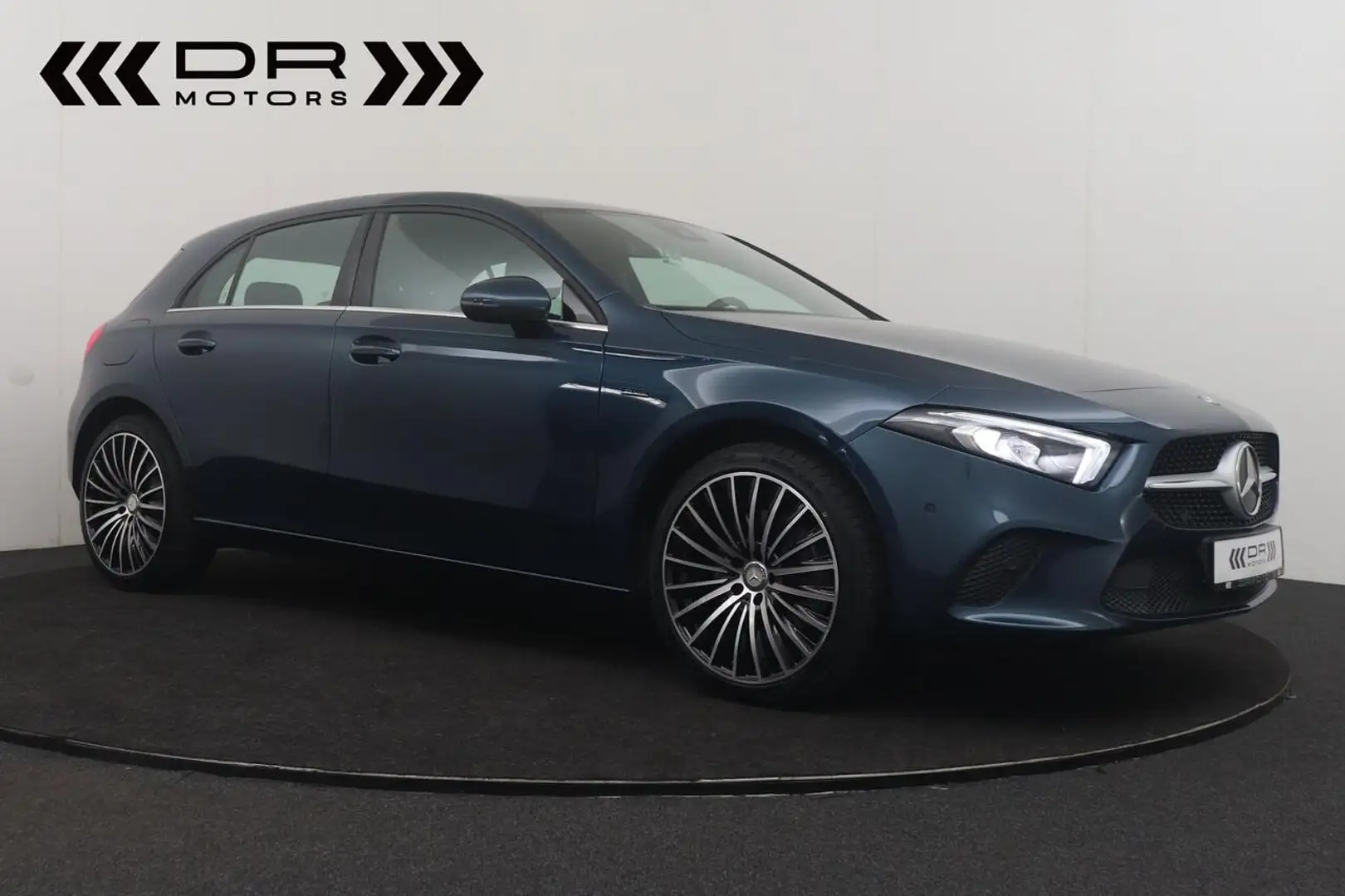 Mercedes-Benz A 250 e-Hybrid - NAVI - LED - LEDER Black - 2