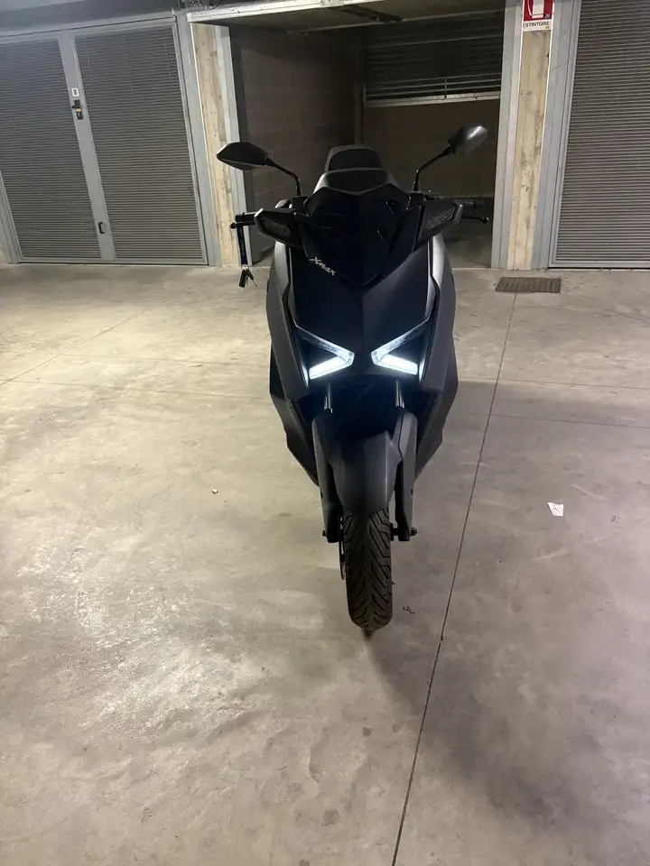 Yamaha X-Max 125