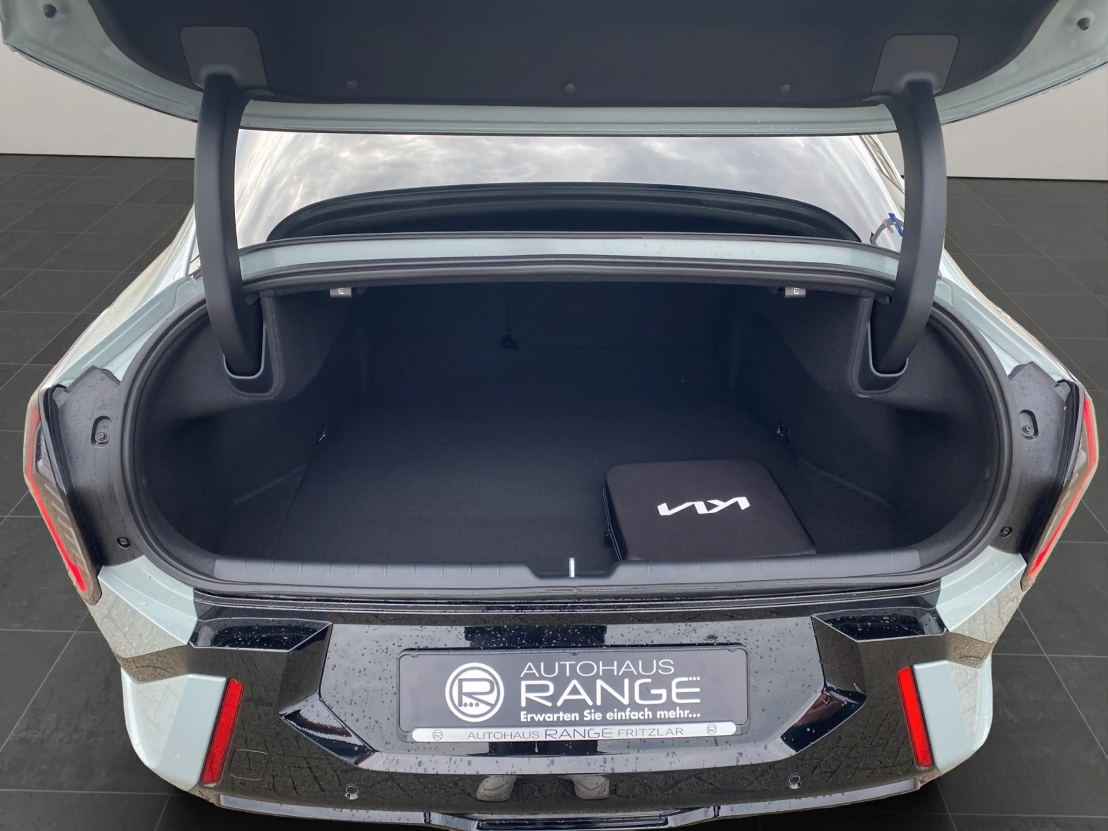 Kia EV4 81,4 kWh GT-Line — photo 9