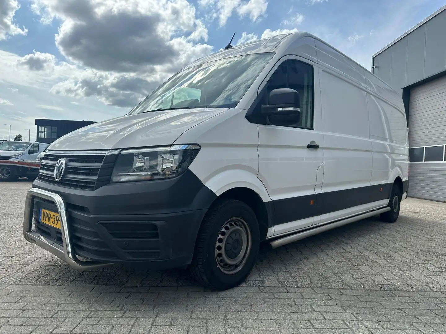 Volkswagen Crafter 35 2.0 TDI L4H3 Wit - 2