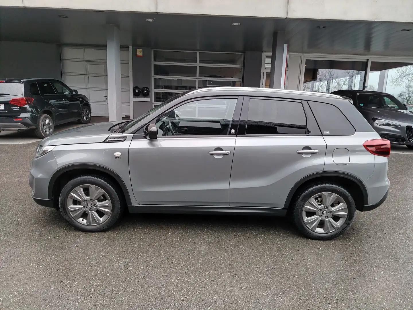 Suzuki Vitara 1,4 Hybrid Allgrip shine light Grau - 2