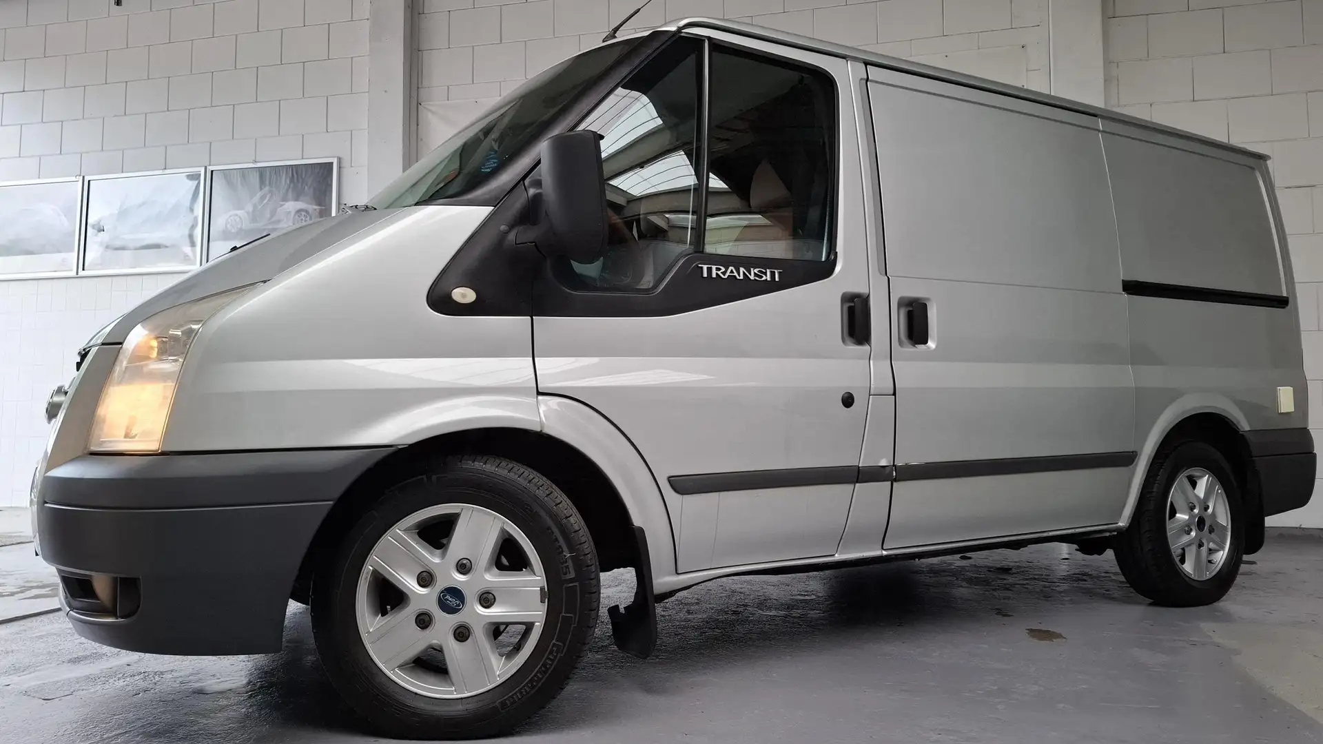 Ford Transit 260S 2.2TDCI 140PK CAMPER LEER/NAV/PDC/AIRCO/TREKH Plateado - 1