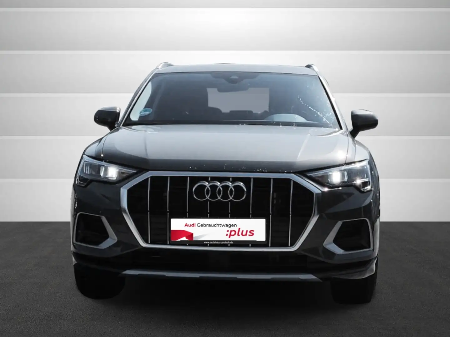 Audi Q3 35 TFSI advanced AHK ACC Keyless Navi Grau - 2