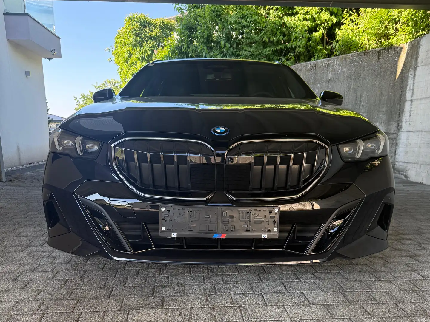 BMW 550 550e Touring PHEV xDrive Aut. Schwarz - 2