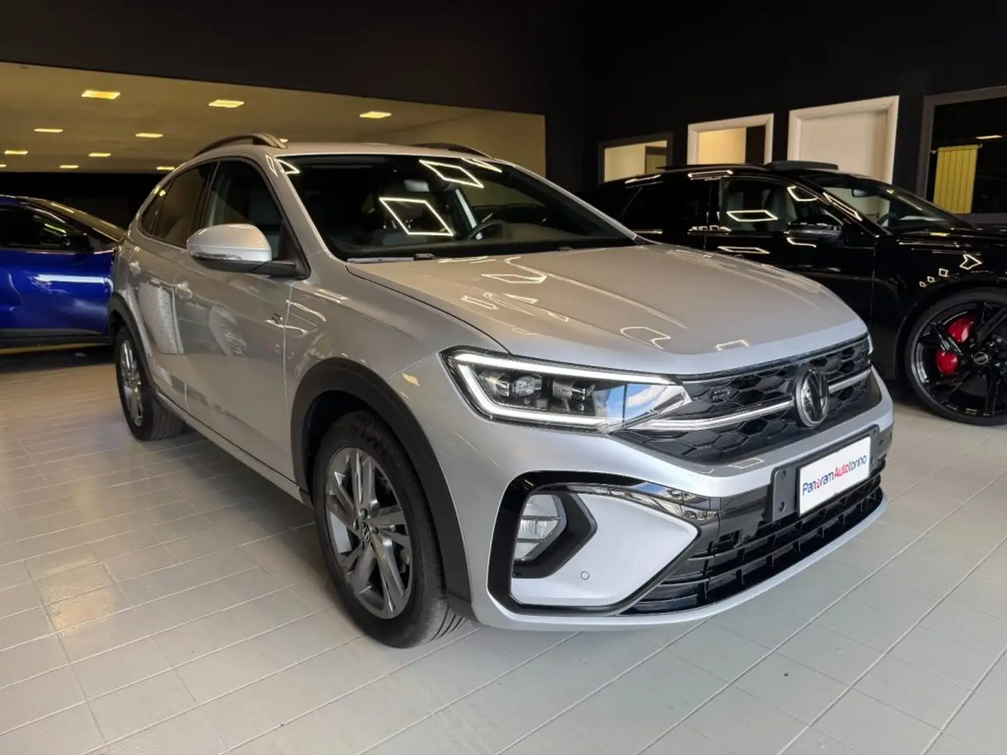 Volkswagen Taigo 1.0 TSI 115 CV R-Line Grigio - 1