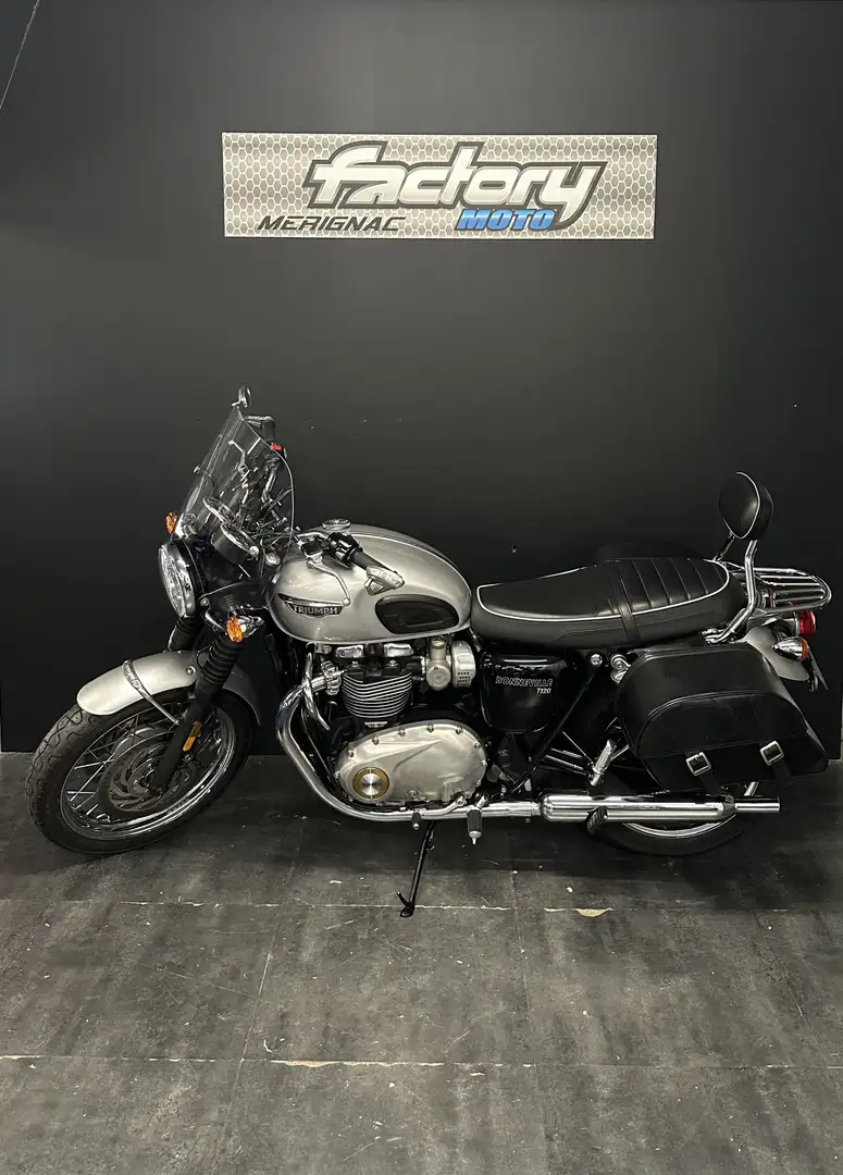 Triumph Bonneville T120 Gris - 2