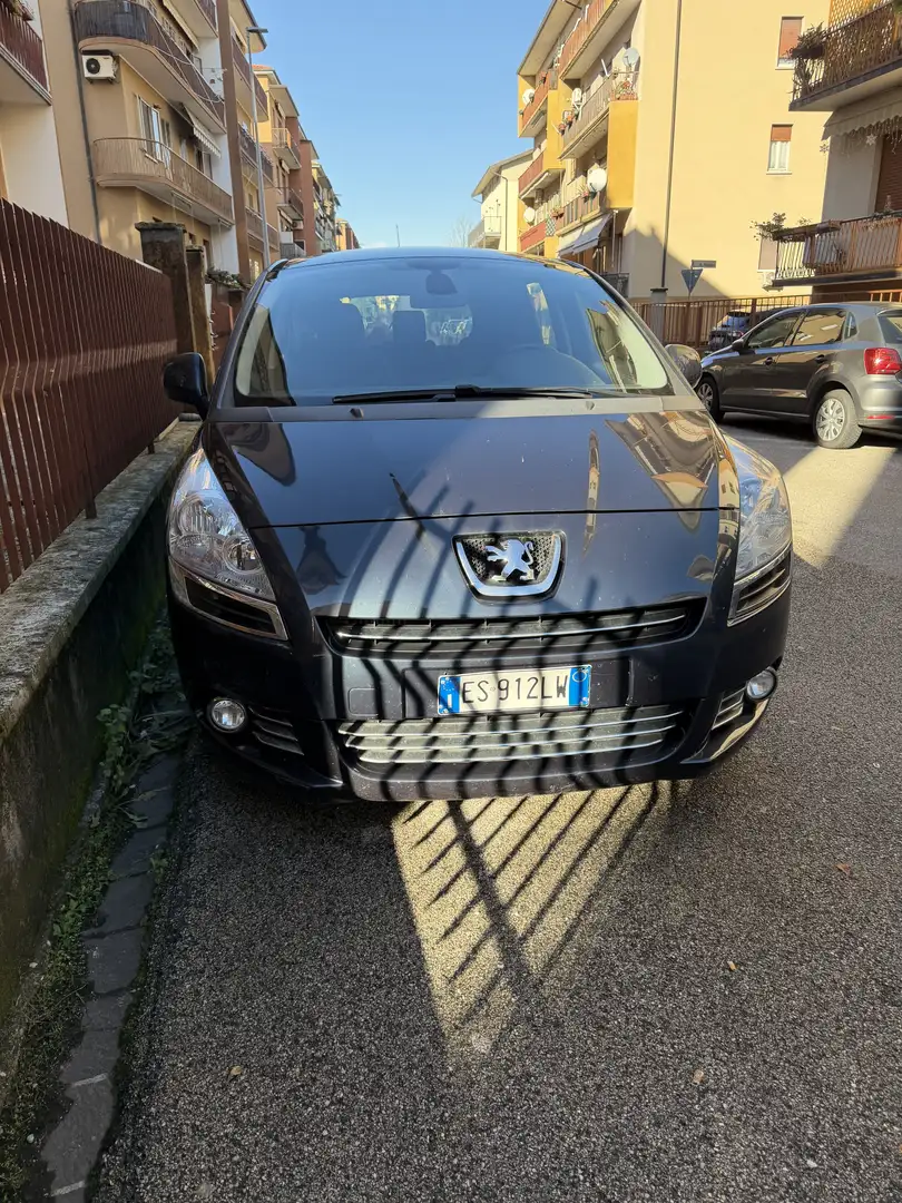 Peugeot 5008 Diesel - 1