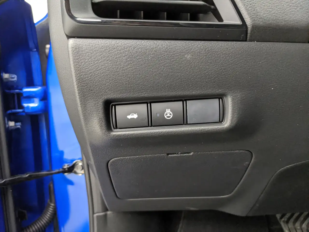 Nissan Sentra снимка Nissan Sentra