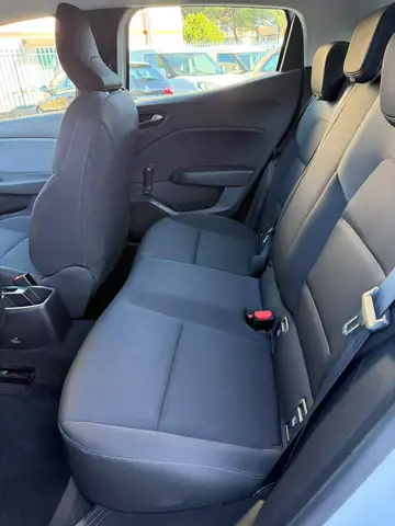 Renault Clio view 10