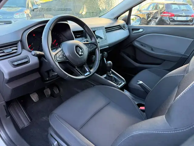 Renault Clio view 7