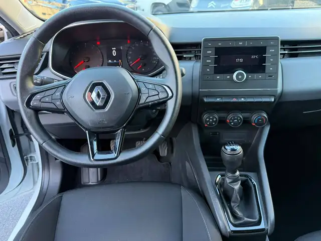 Renault Clio view 9