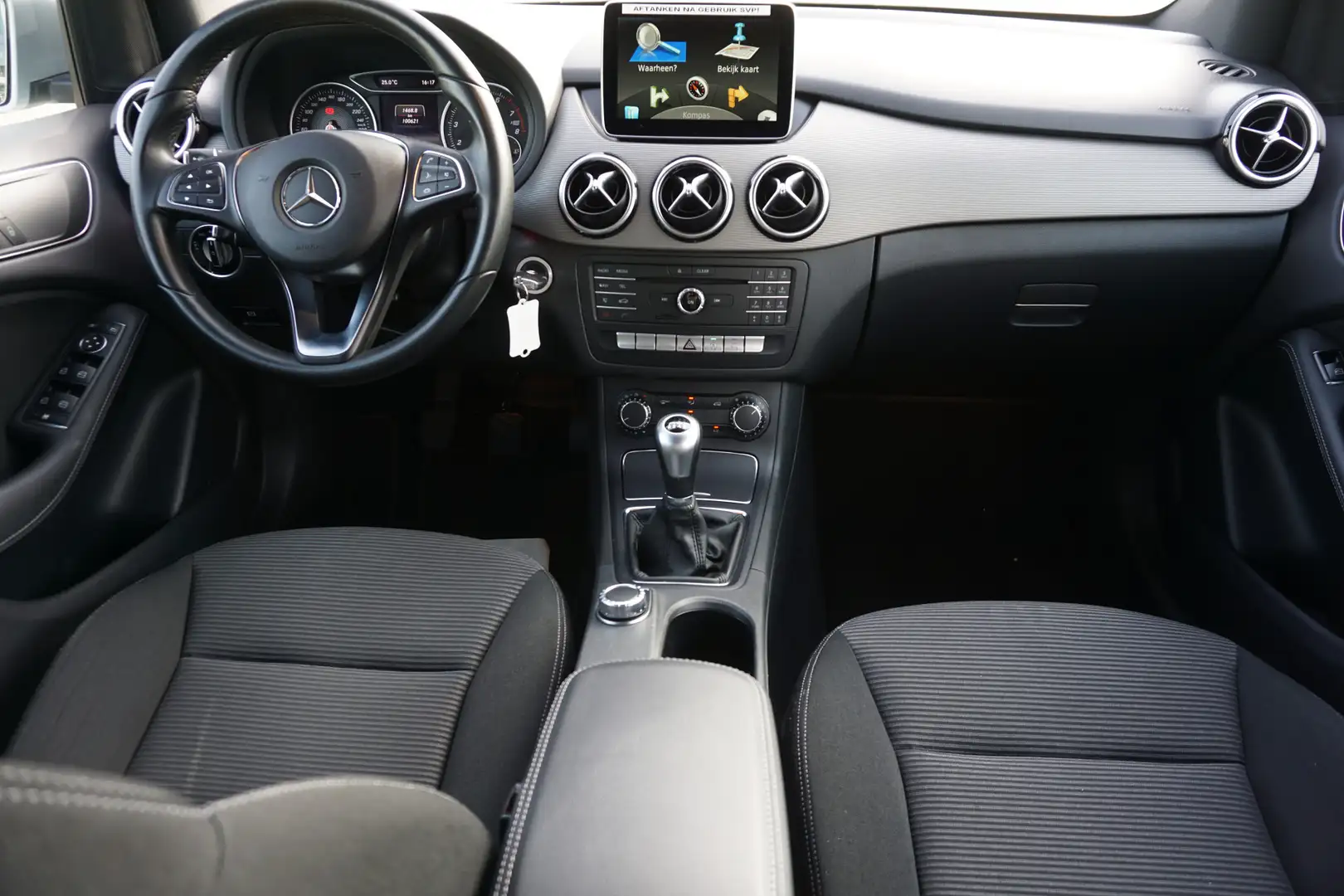 Mercedes-Benz B 180 AMBITION Style l Facelift uitvoering l Xenon l PTS Grijs - 2