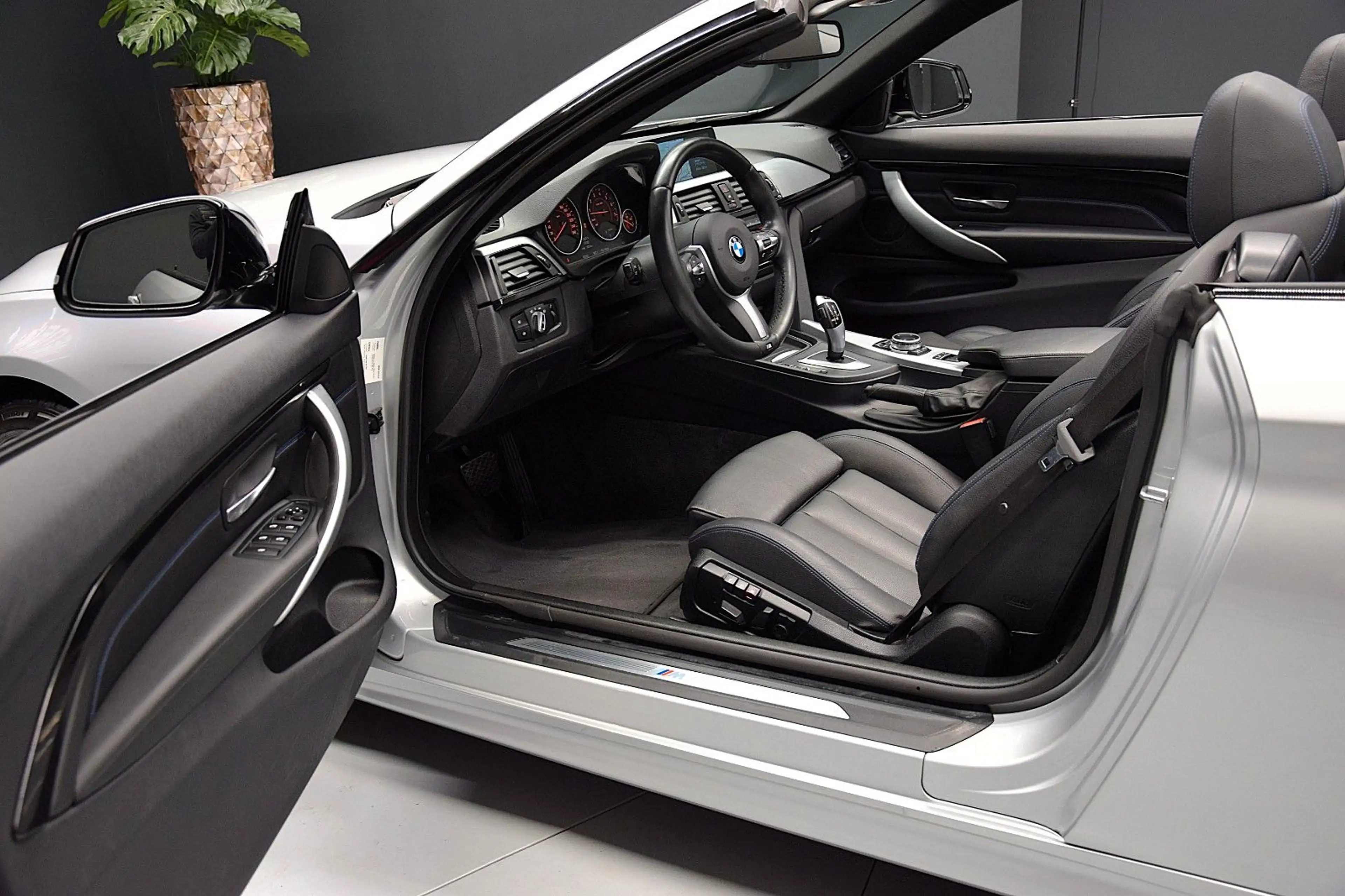 BMW 435 i Cabrio M Sport Memory Leder ShadowL. 1.Hand — photo 19