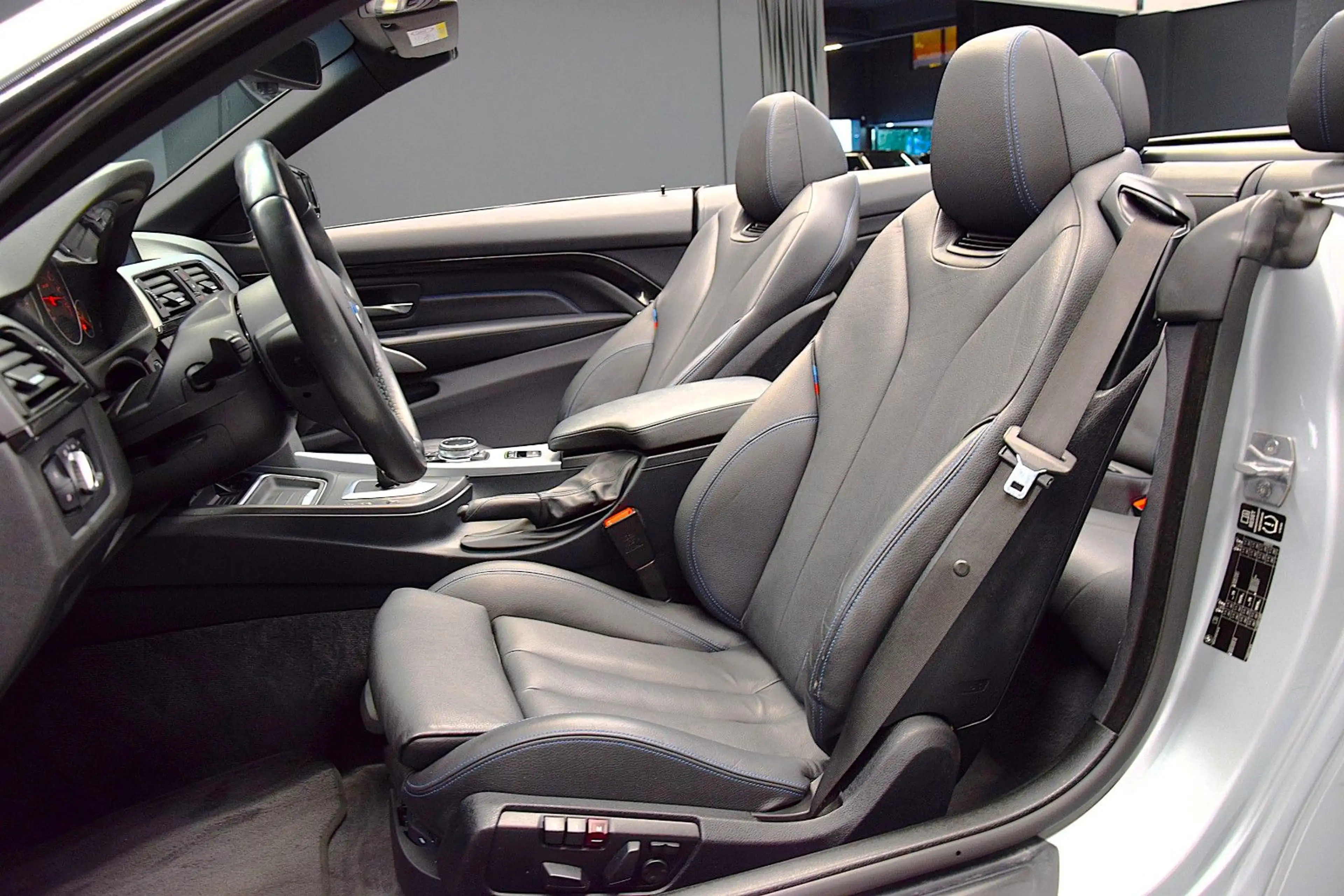 BMW 435 i Cabrio M Sport Memory Leder ShadowL. 1.Hand — photo 22