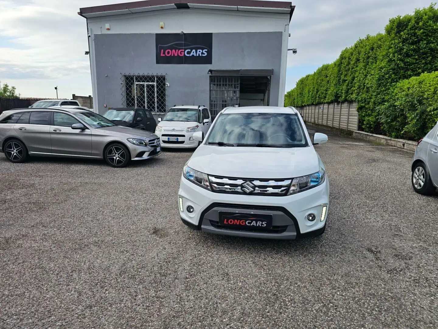 Suzuki Vitara 1.6 DDiS 4WD AllGrip V-Top Bianco - 2