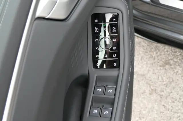 Audi A6 view 4