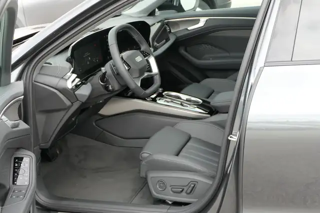 Audi A6 view 6
