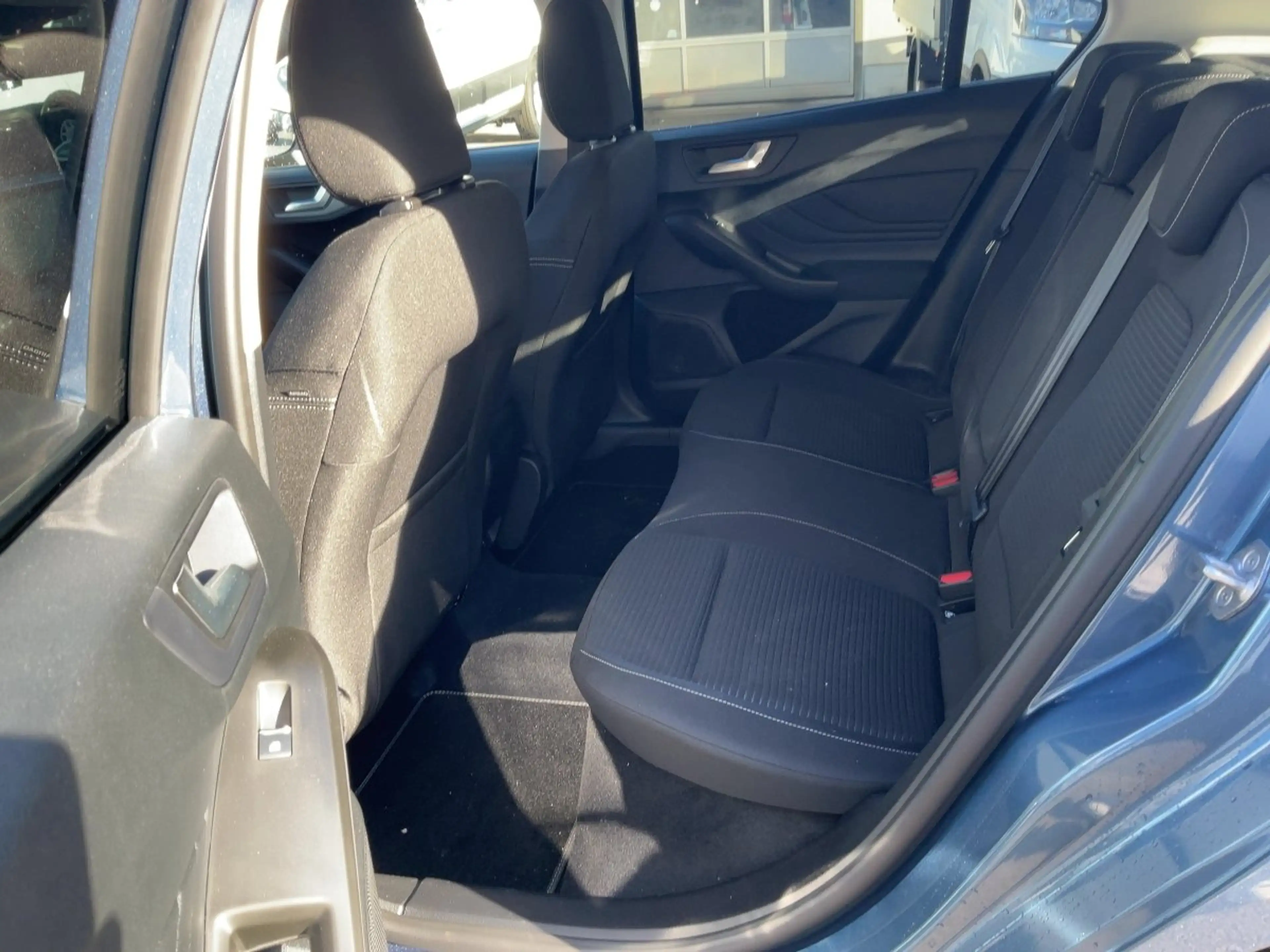 Ford Focus Titanium X LED+Navi+Kamera+Winterpaket — photo 10