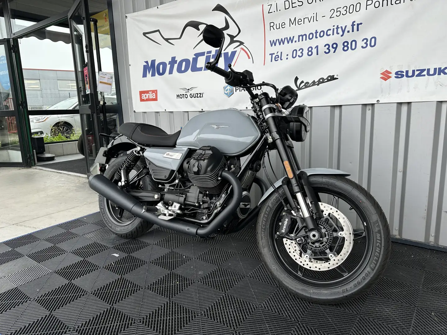 Moto Guzzi V7 Sport - 2