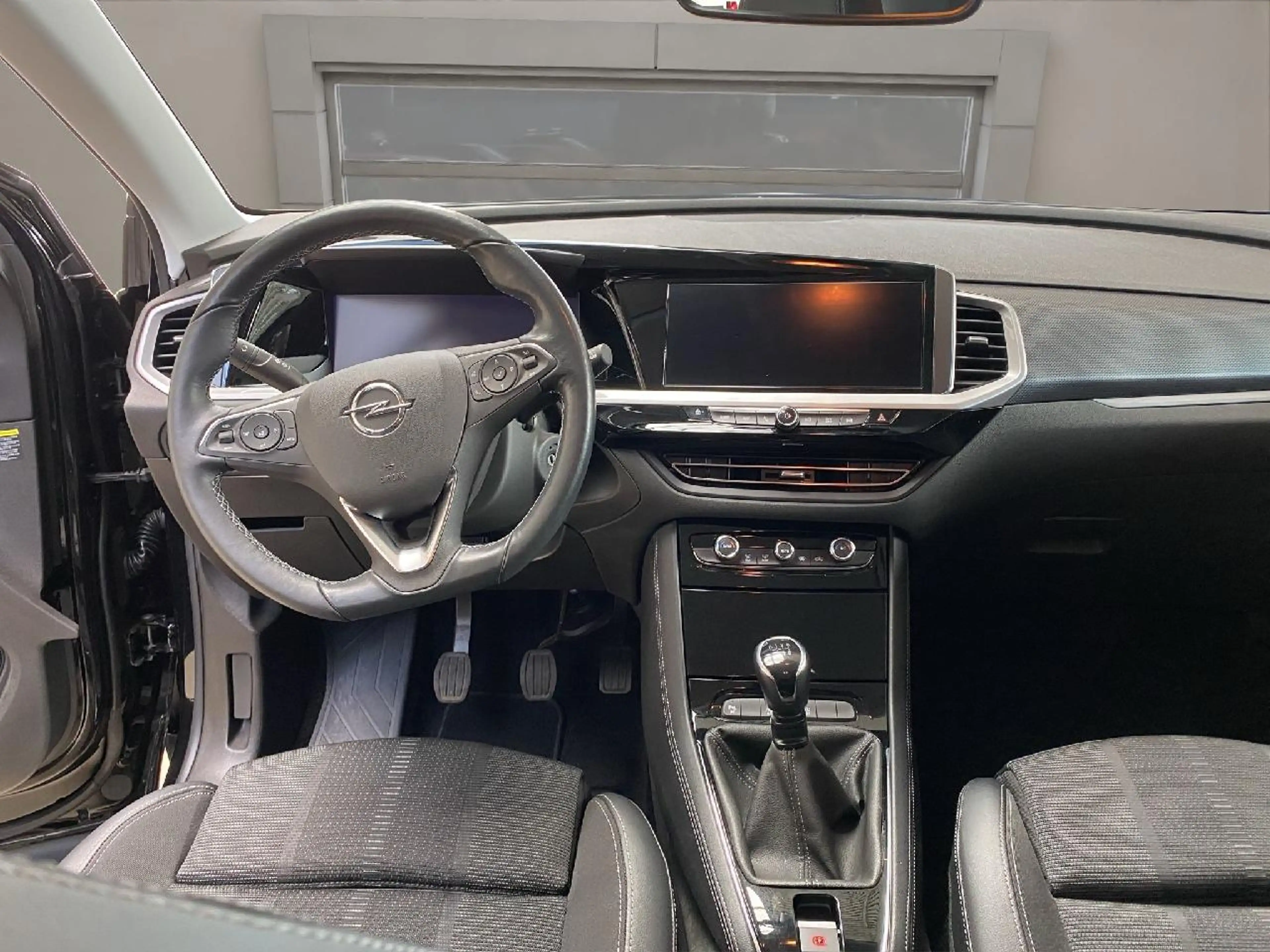 Opel Mokka-E e Elegance — photo 14