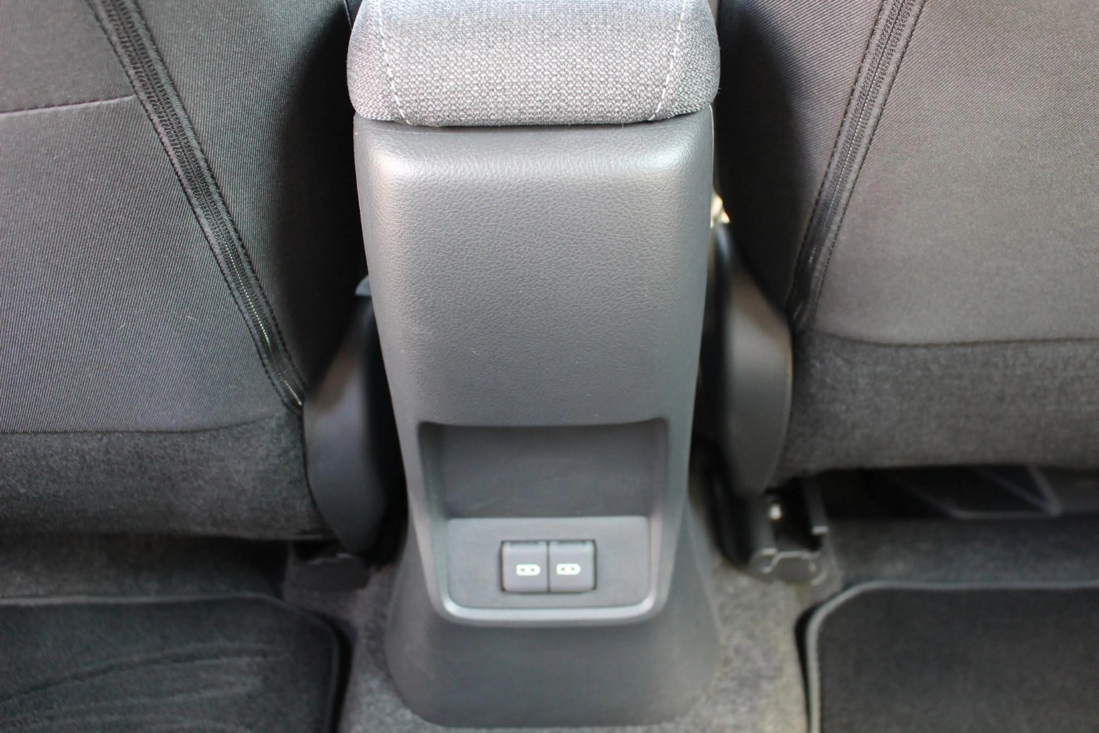 Lexus LBX 2WD STOELVERW STUURVERW PARK-SENSOR BLIND-SPOT CAR — photo 32