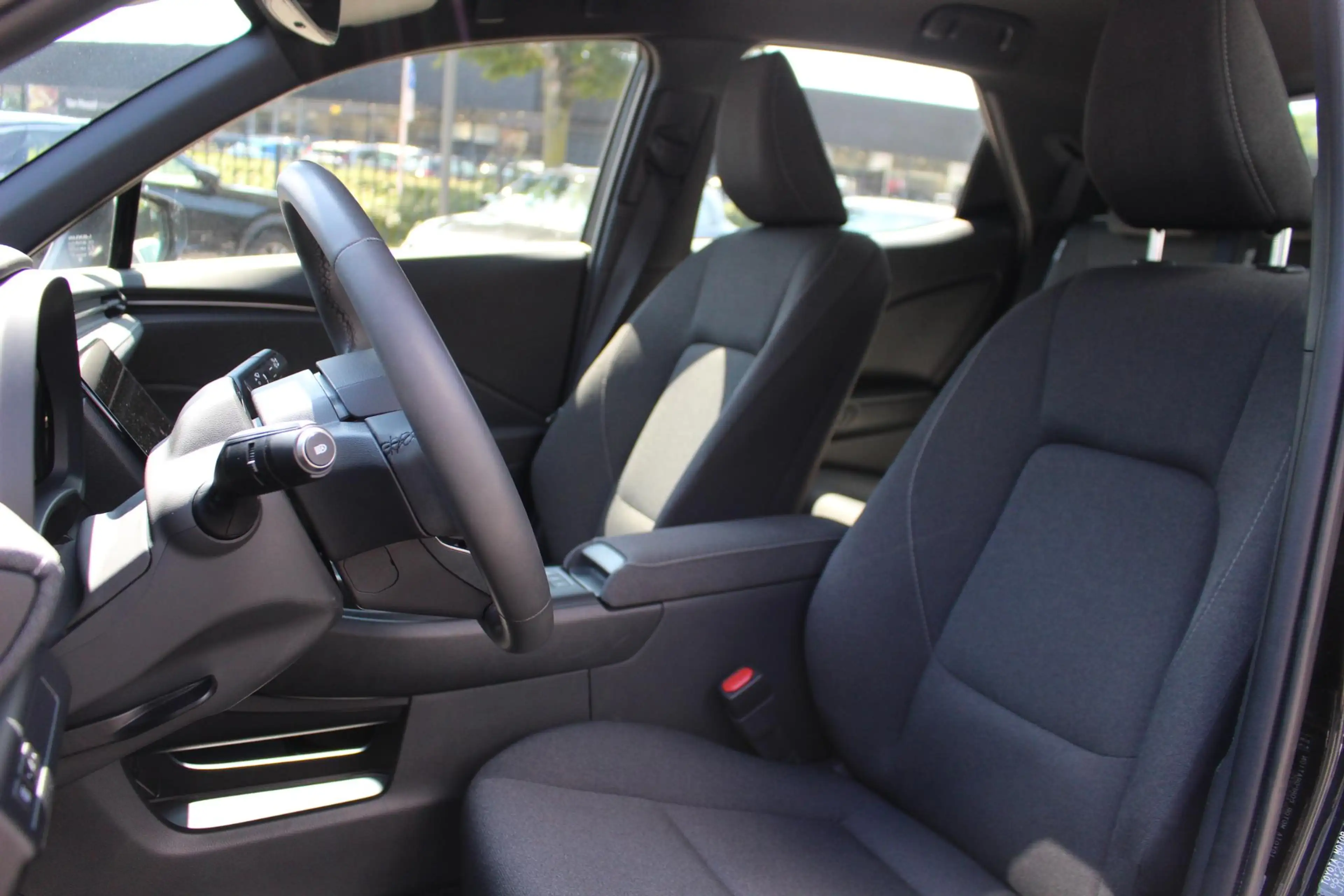 Lexus LBX 2WD STOELVERW STUURVERW PARK-SENSOR BLIND-SPOT CAR — photo 13
