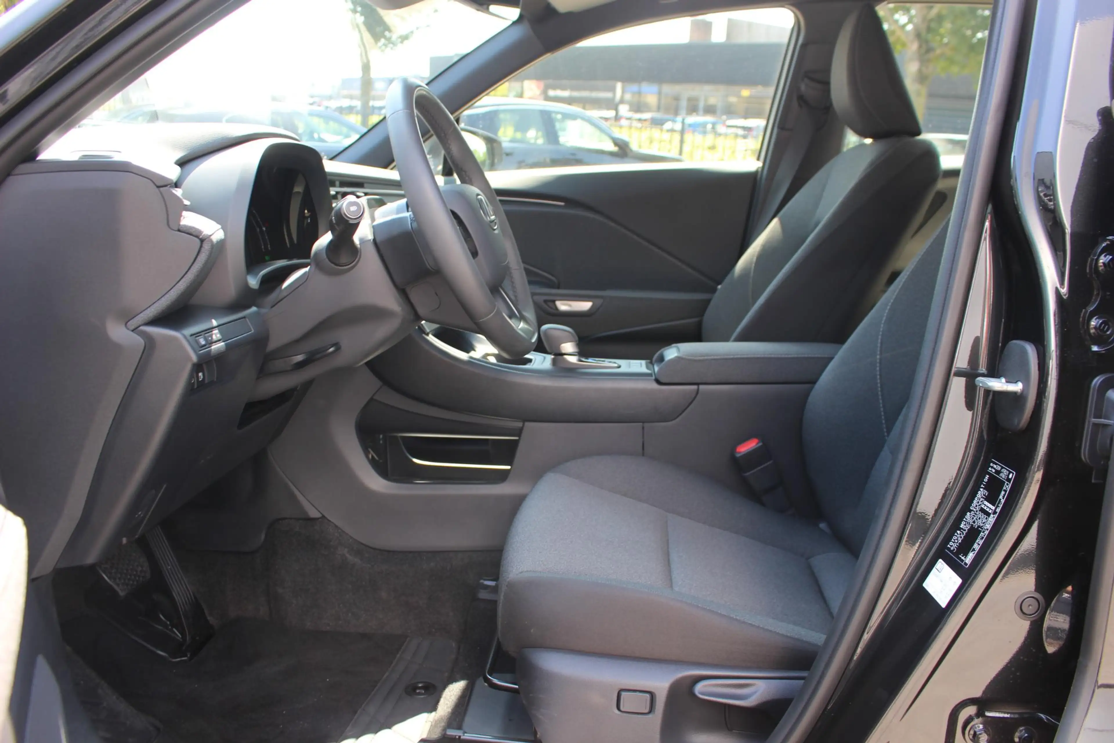 Lexus LBX 2WD STOELVERW STUURVERW PARK-SENSOR BLIND-SPOT CAR — photo 12