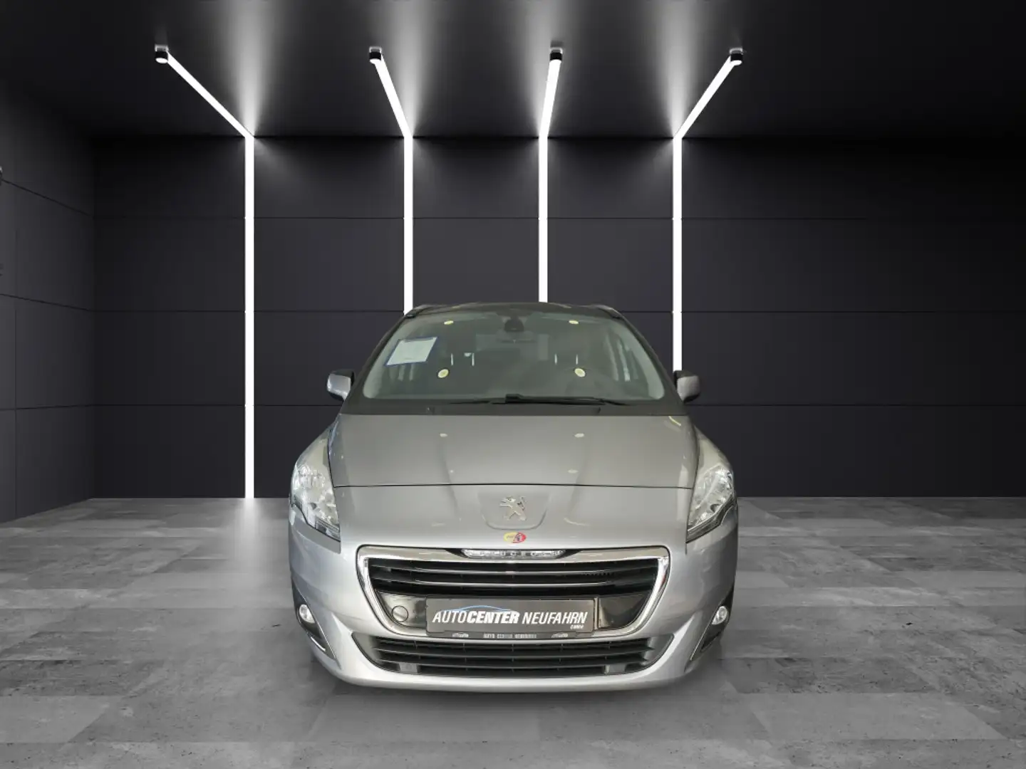 Peugeot 5008 Allure+HEAD UP+PANO+PDC+7 SITZE+TEMPOMAT Silber - 2
