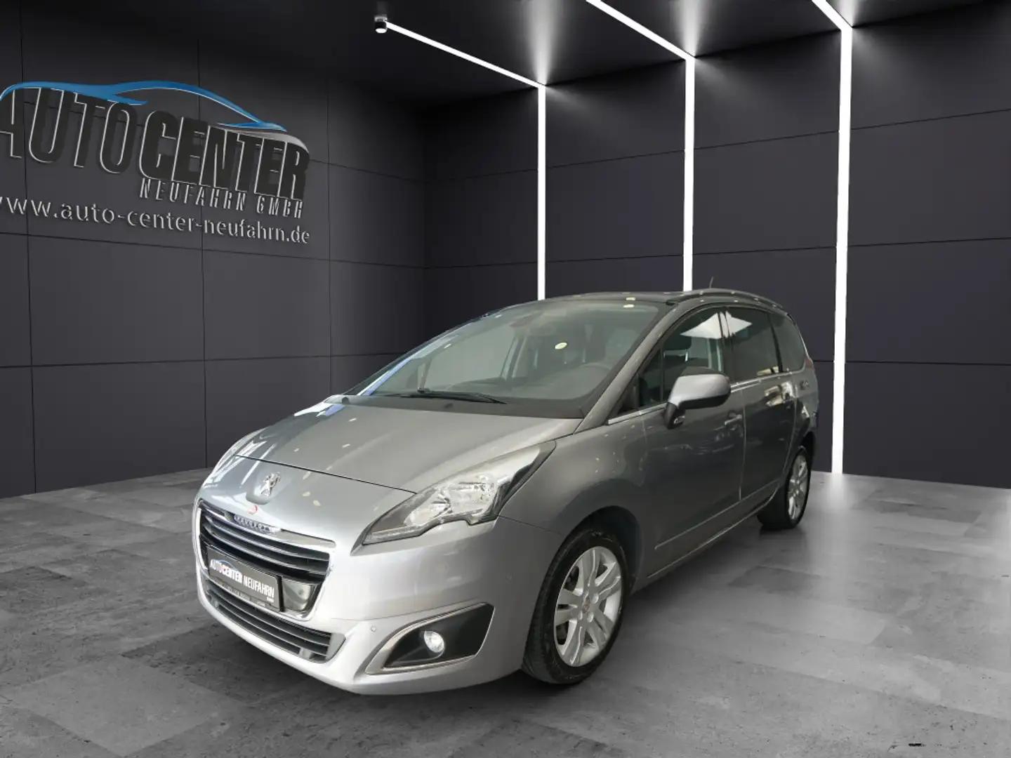 Peugeot 5008 Allure+HEAD UP+PANO+PDC+7 SITZE+TEMPOMAT Silber - 1