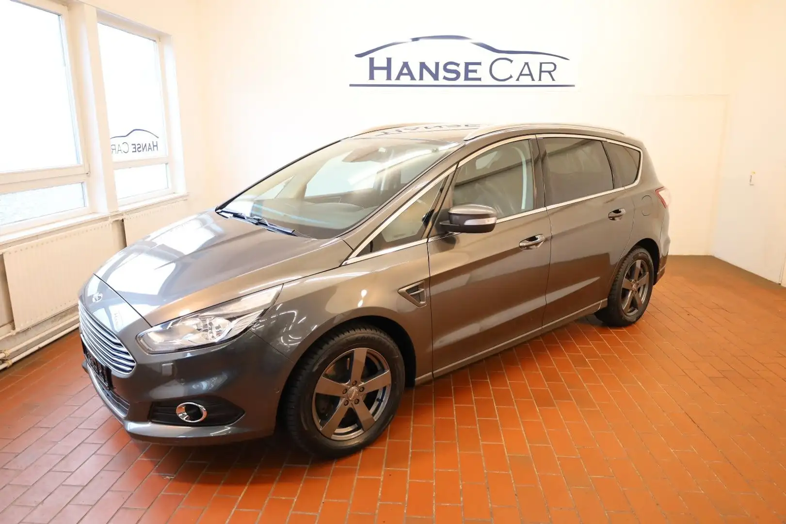 Ford S-Max 1,5 EcoBoost Titanium / 1 Jahr Garantie ! Grau - 2