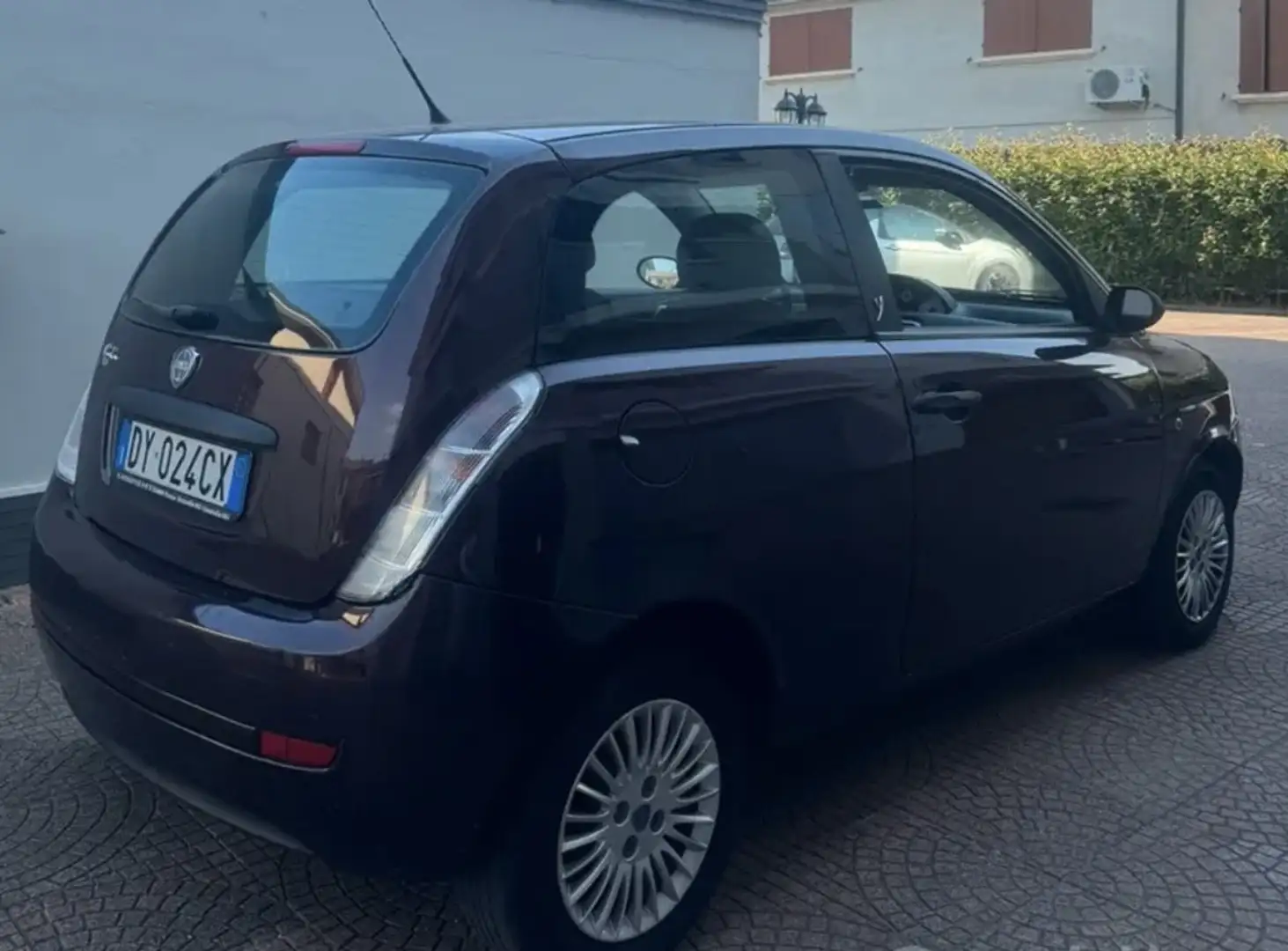 Lancia Ypsilon 1.2 8v Versus - 2