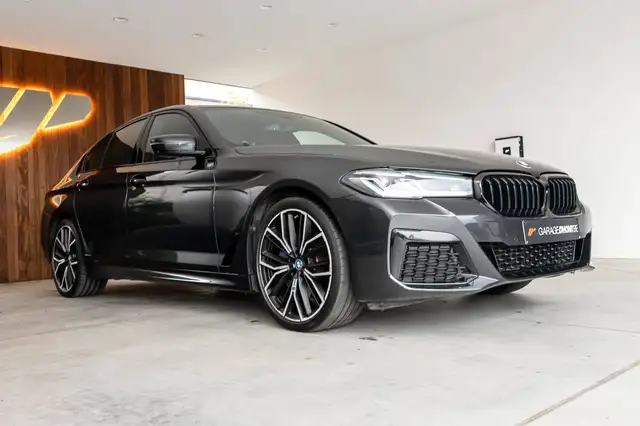 BMW 530 e M sport, open dak, stuurwielverw