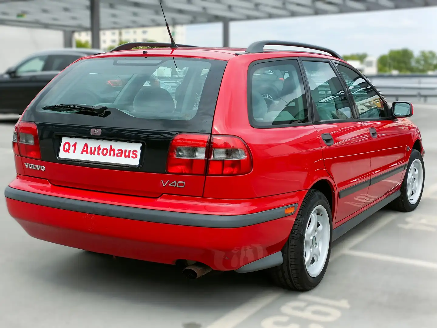 Volvo V40 1.8 Rot - 2
