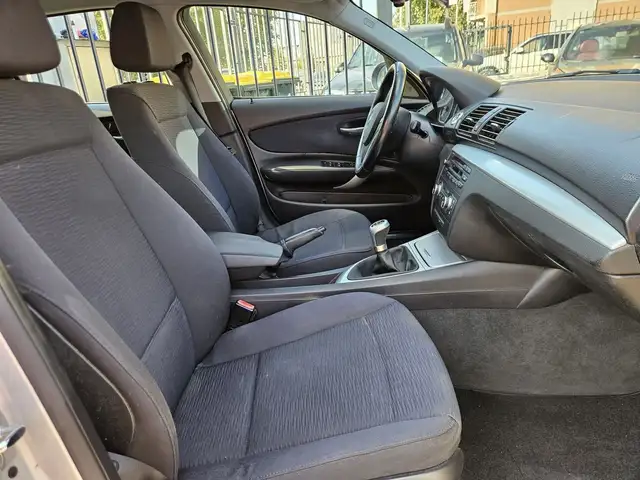 BMW 1 Series view 11