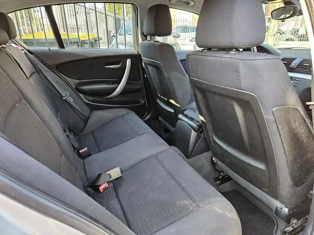 BMW 1 Series view 12