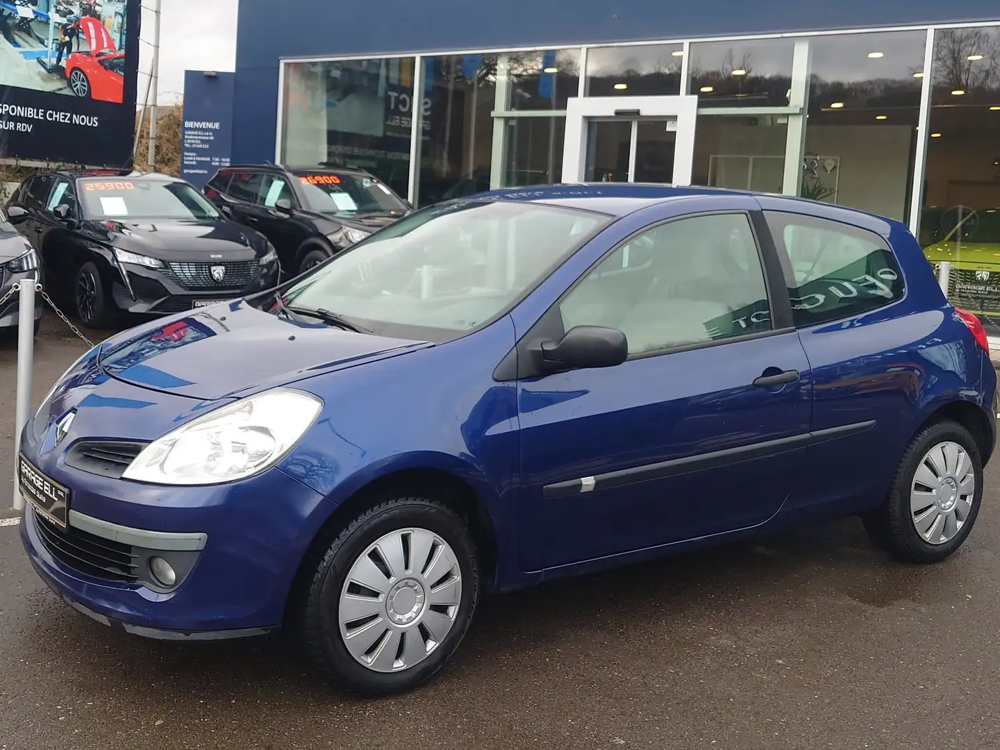 Renault Clio Bleu - 2
