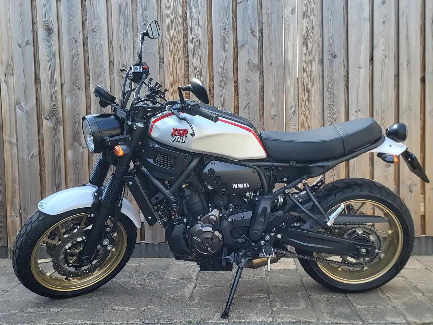 Yamaha XSR 700 Xtribute Grigio - 2