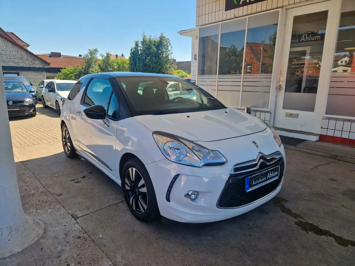 Citroen DS3 SoChic Leder PDC Klima SHZG Blanc - 1