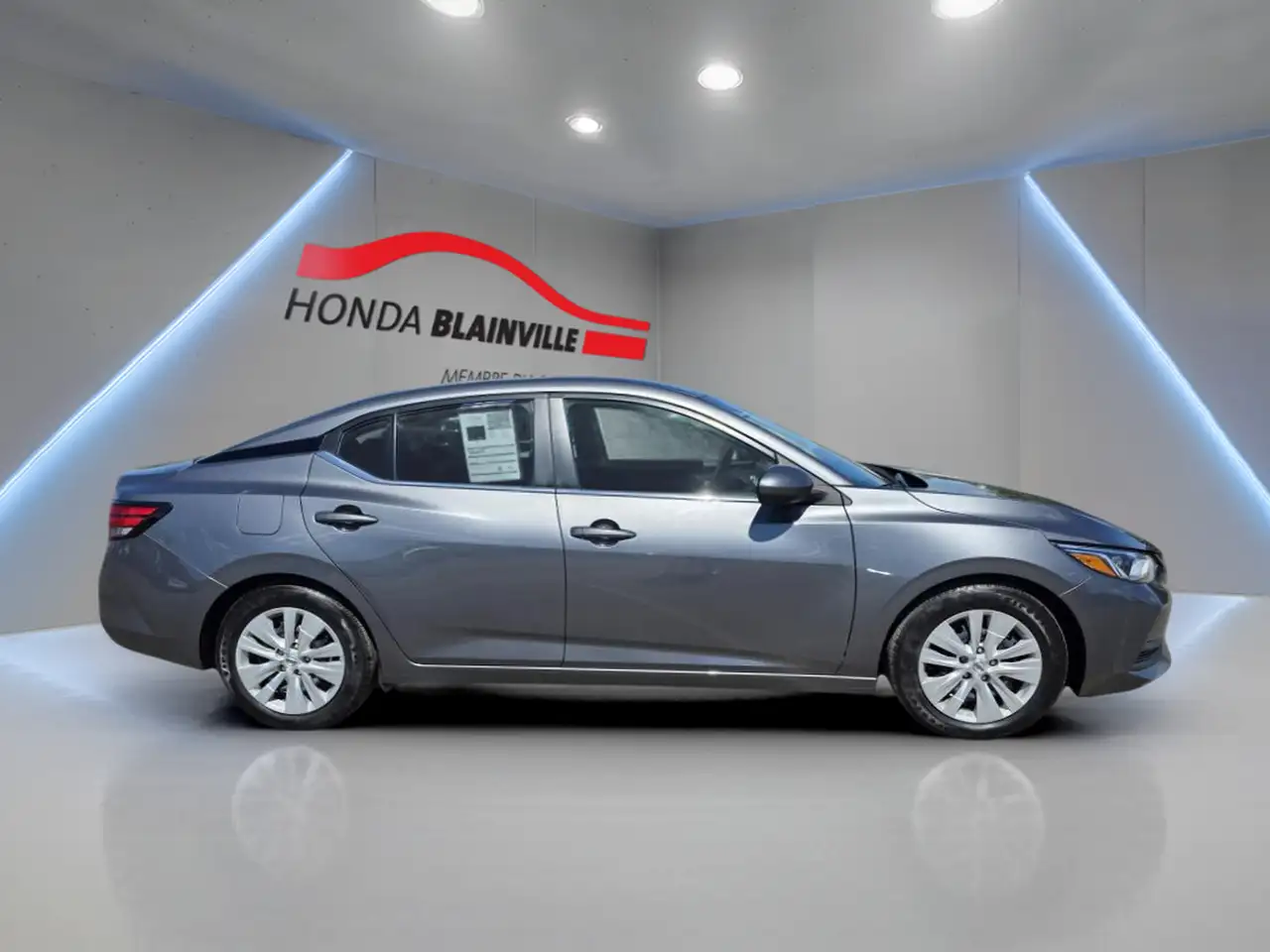 Nissan Sentra снимка Nissan Sentra