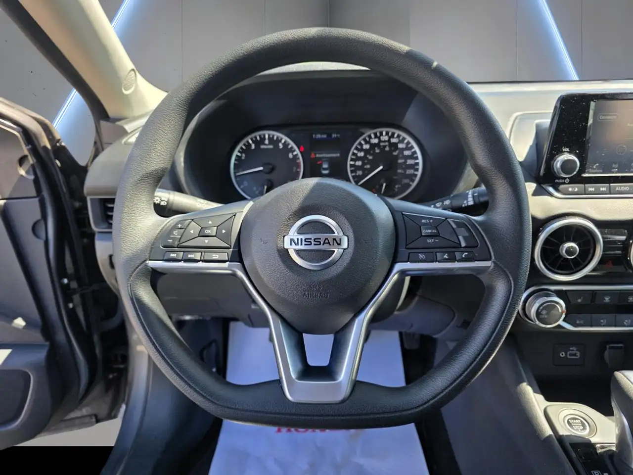 Nissan Sentra снимка Nissan Sentra
