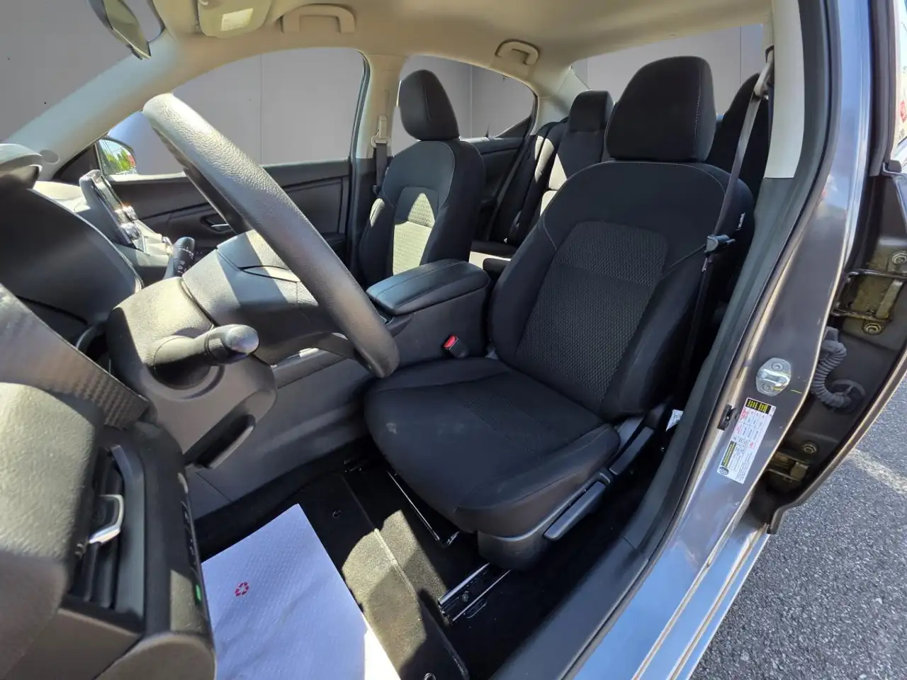 Nissan Sentra снимка Nissan Sentra