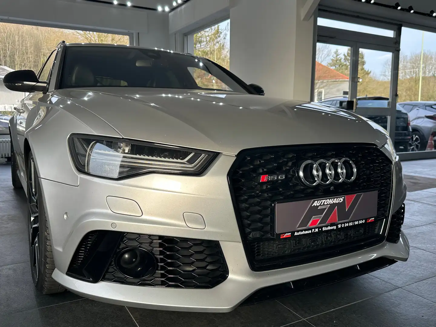 Audi RS6 performance / Dynamik+ / Carbon / B&O / Pano./ HUD Grau - 1