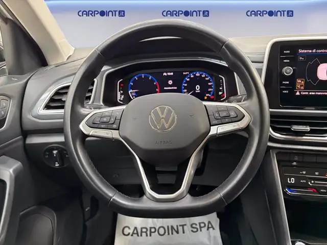 Volkswagen T-Roc view 13