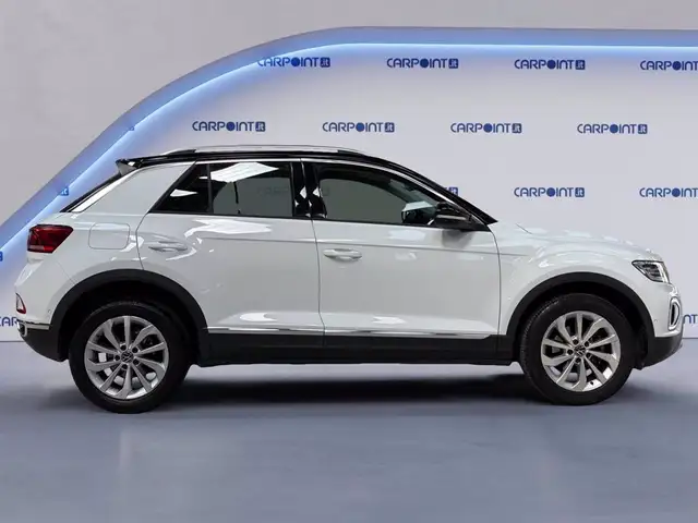 Volkswagen T-Roc view 7